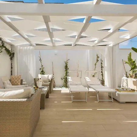 Acquaviva Couette-café 4*